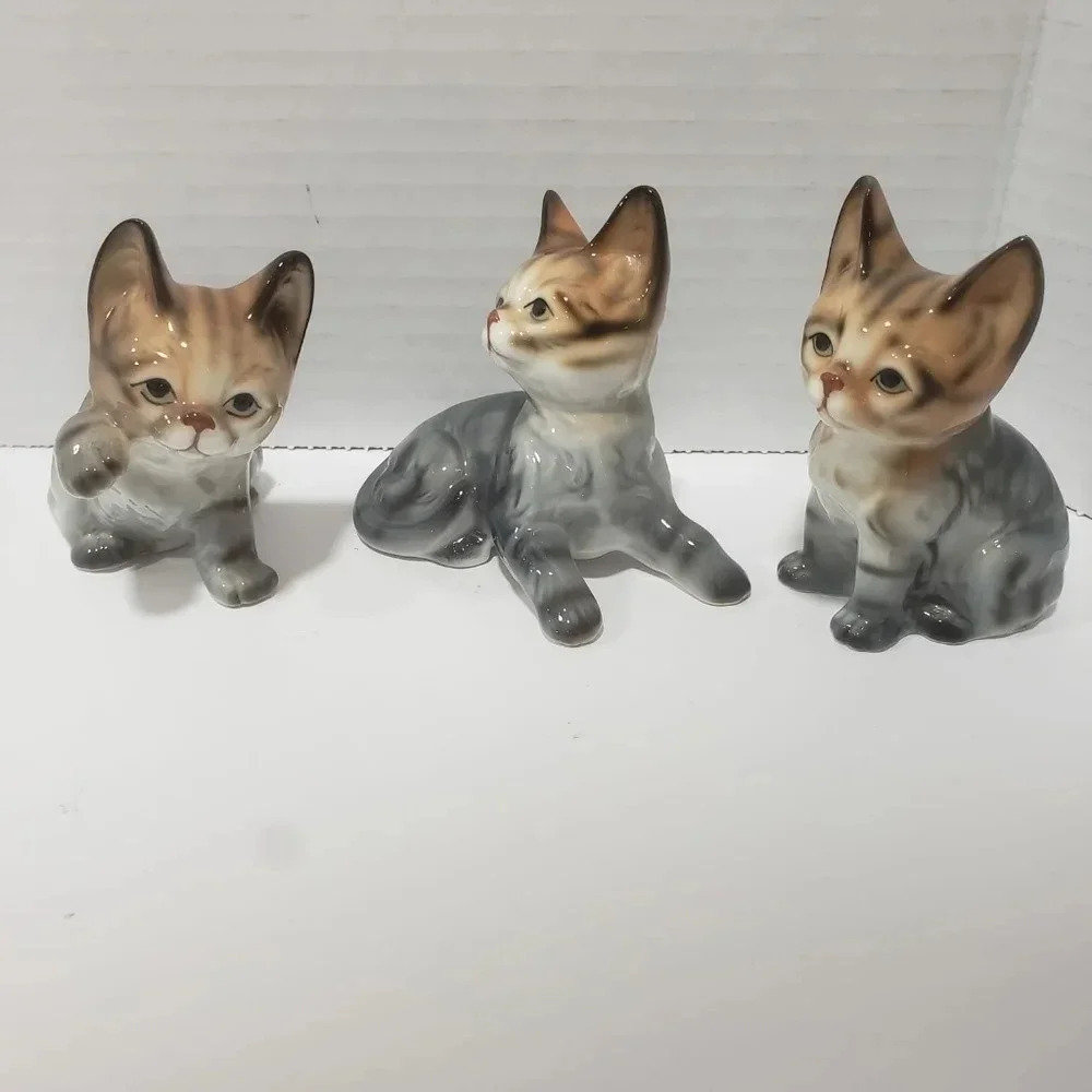 Vintage set of 3 Gray/Brown Porcelain Tabby Cats.